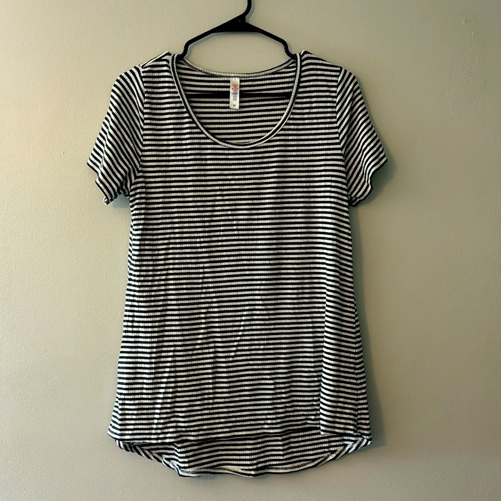 LuLaRoe Medium short sleeve shirt